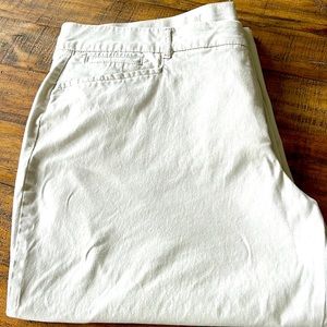 JM Collection Flat Front Khaki Capri Pants. Size 22W